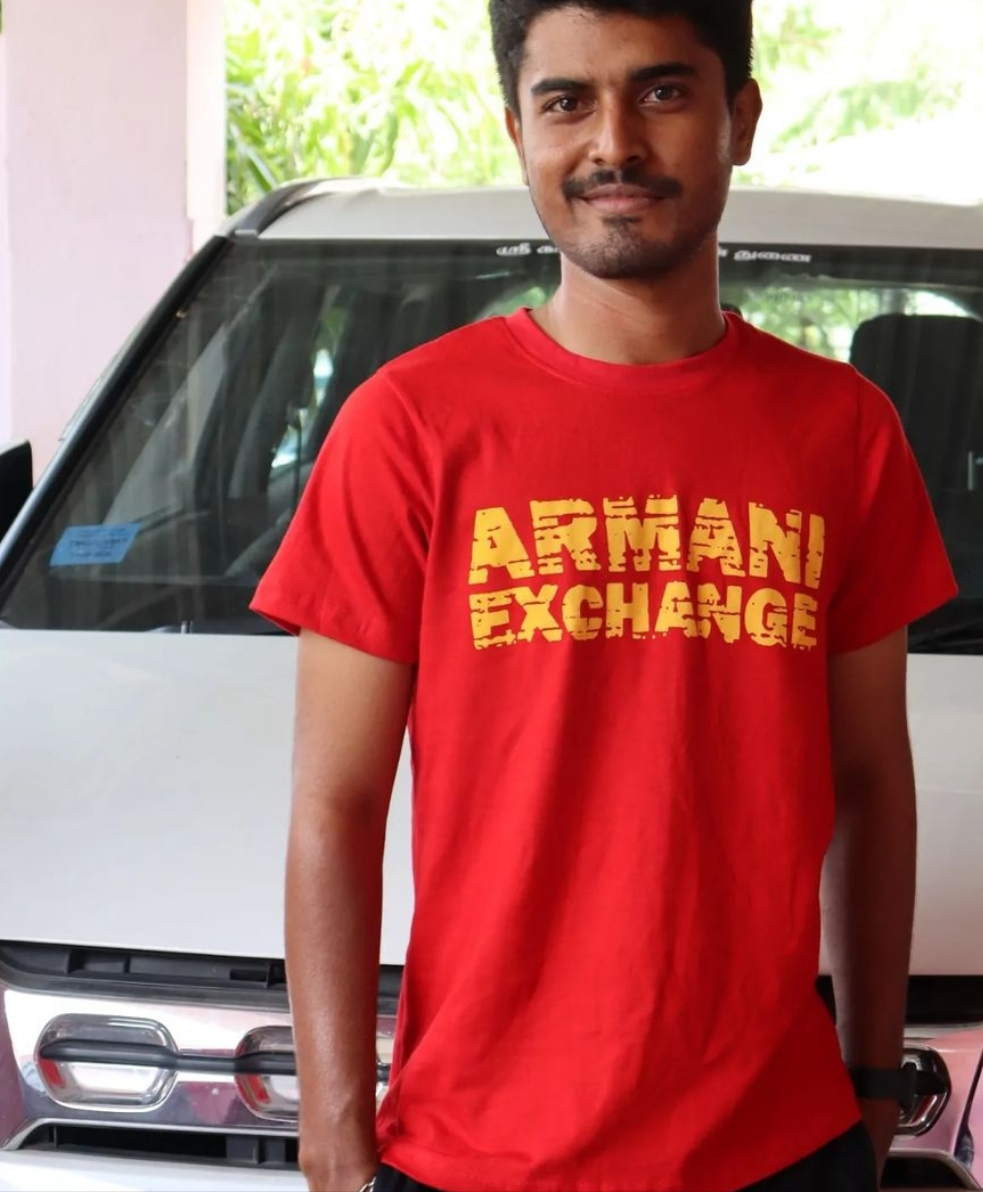Unisex Short Sleeve T shirt - Red