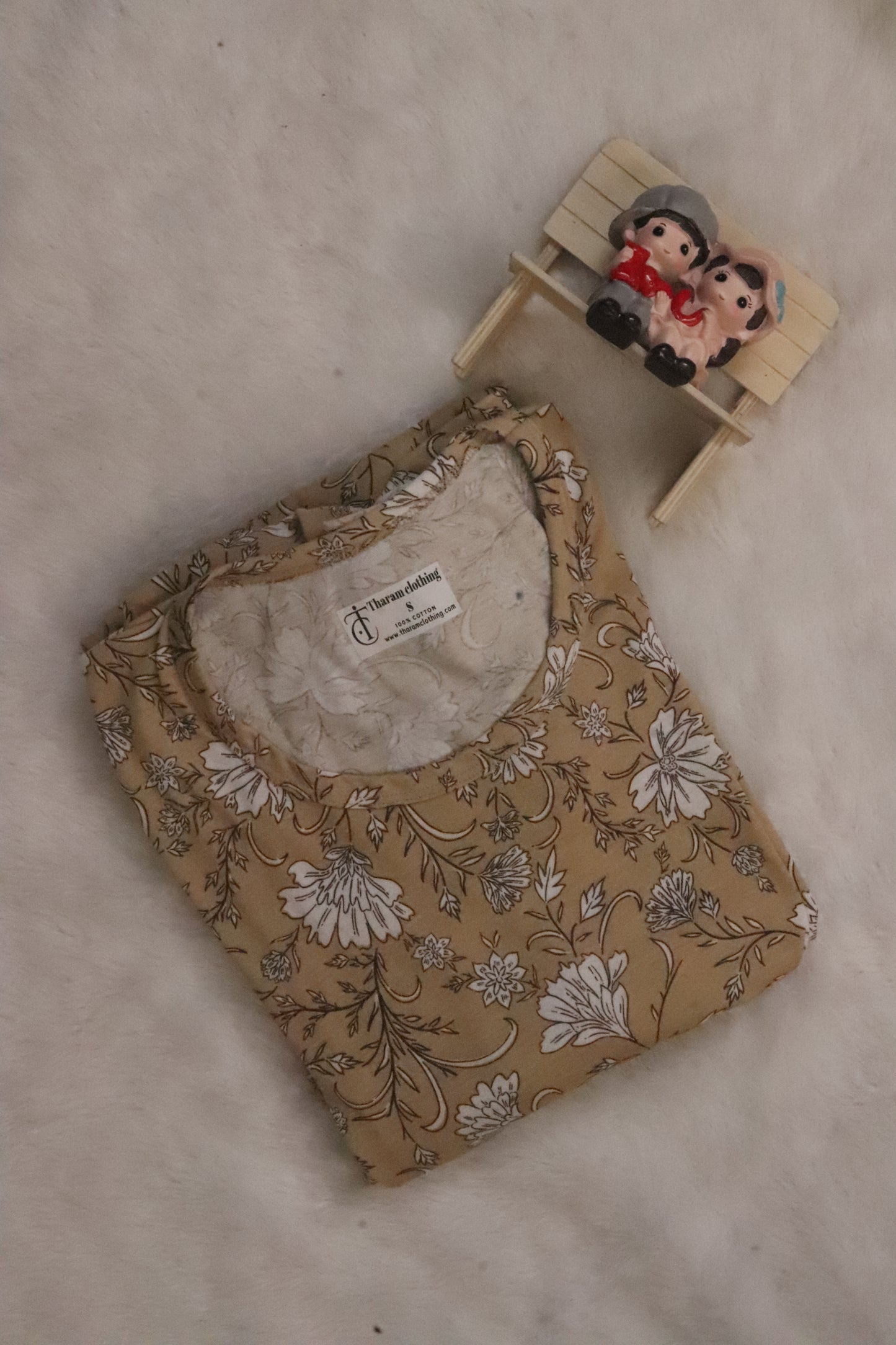 Women's Feeding tshirt - Biscuit carnees