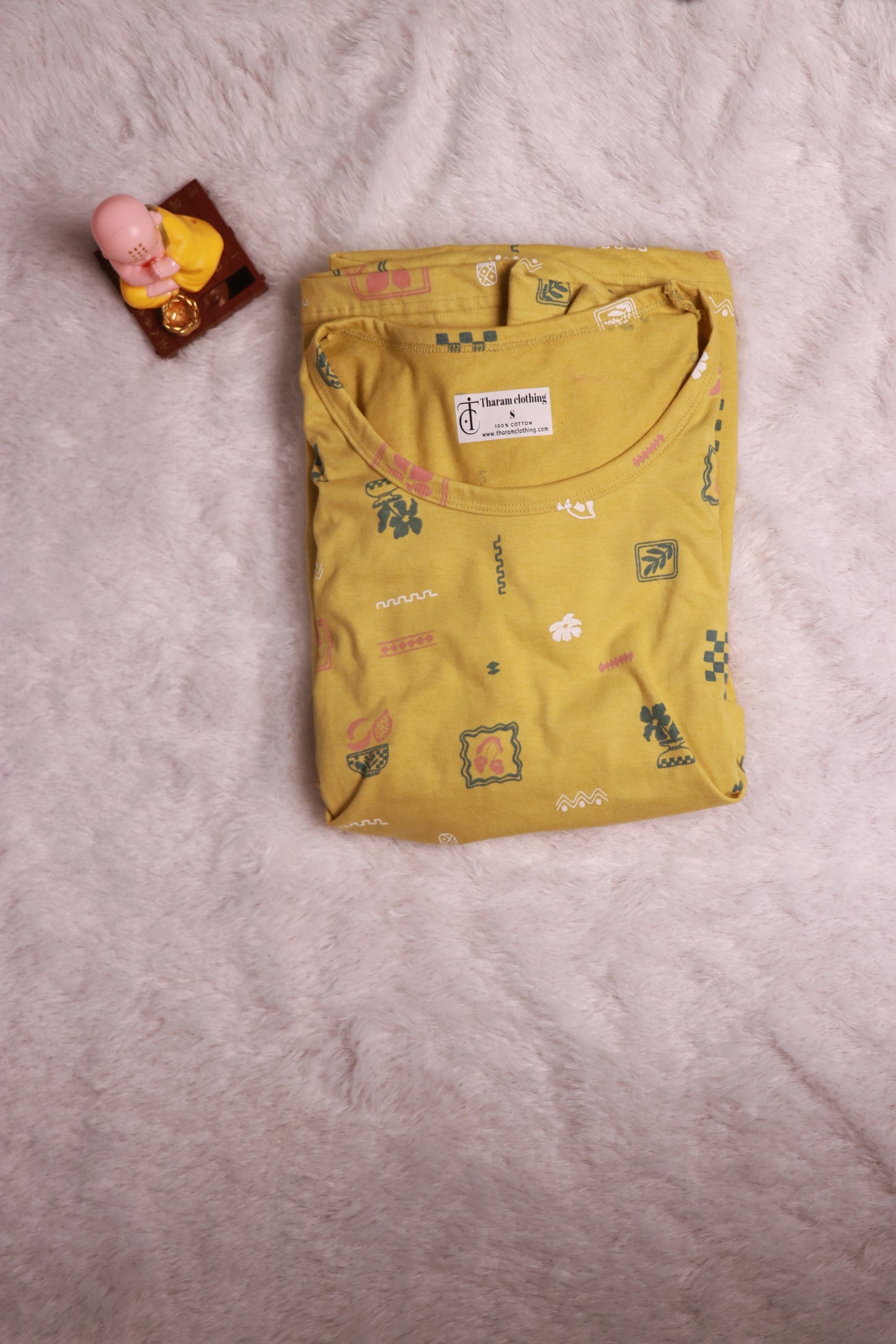 Women's Feeding tshirt - Butter art