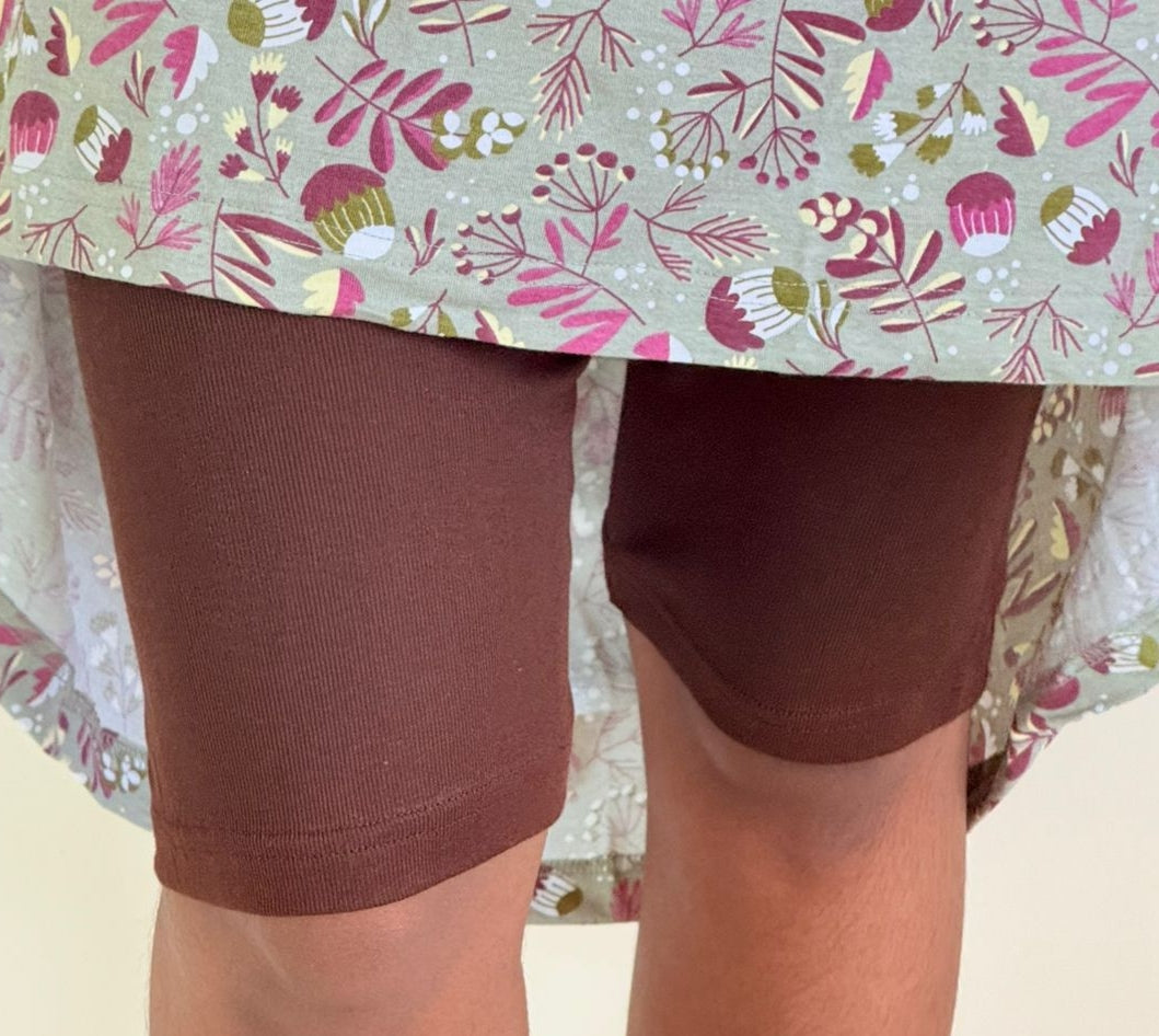 Knee Length capris (Chocolate brown)