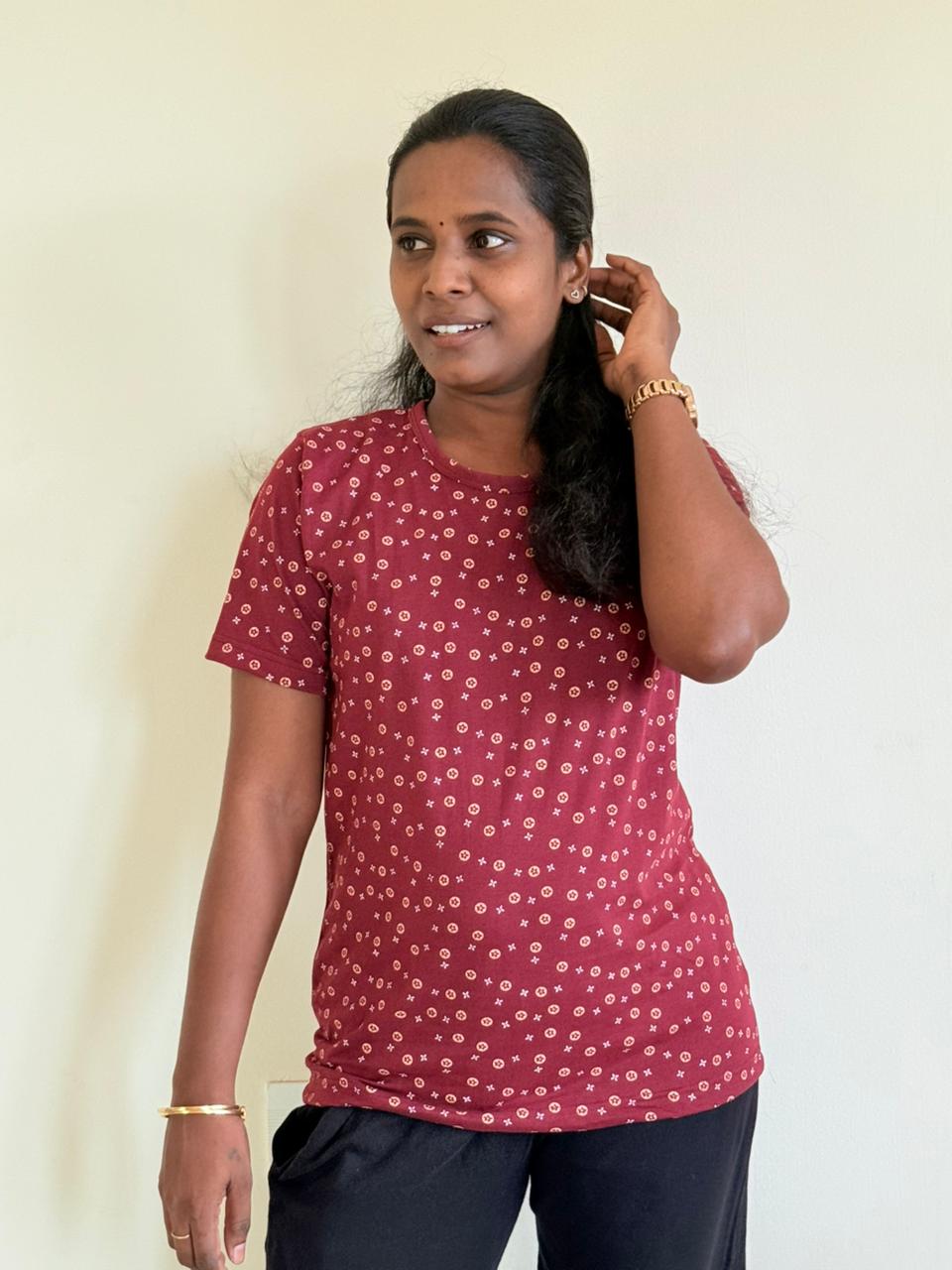 Premium quality - Women's normal tshirt - Meroon polka