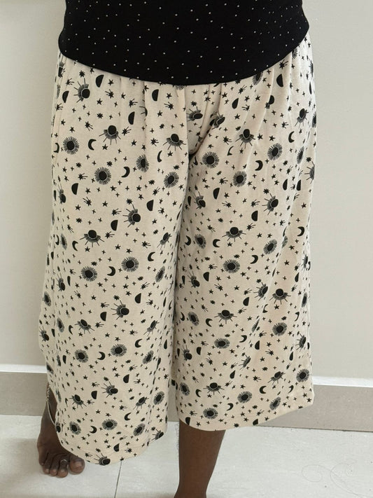Printed Women's Calf length Palazzo pant - Beige Moon and star