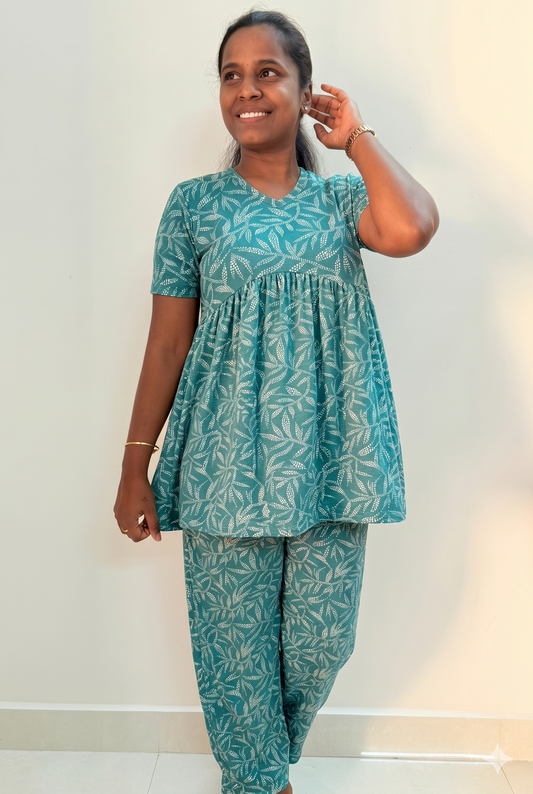 Premium Women's Curvy peplum coord set - Green love line curvy coords