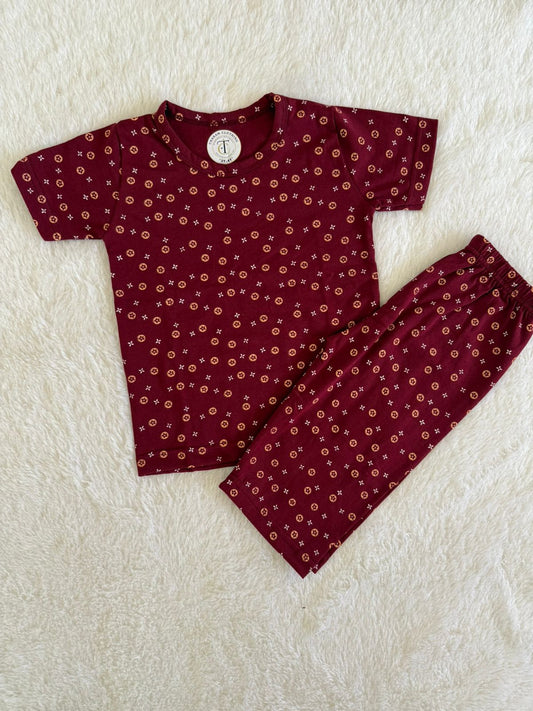Kids Wear - Unisex Pyjama sets with 3/4th pant - Meroon polka