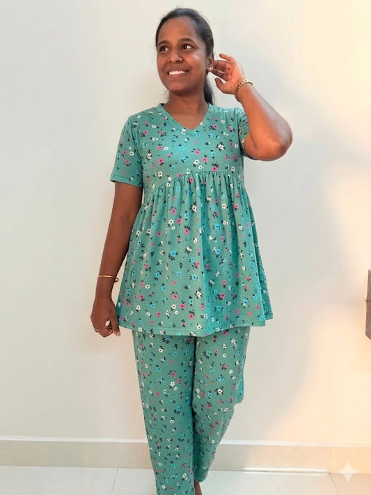 Premium Women's Curvy peplum coord set - Pista mini floral